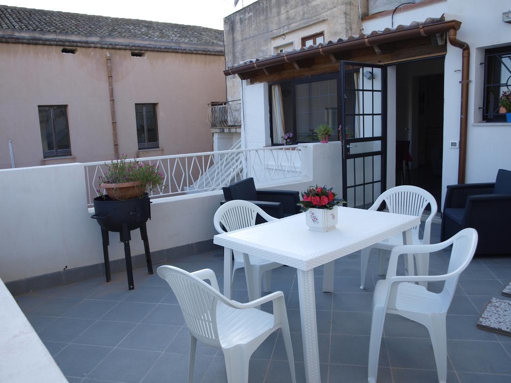 B&B Dafne Marsala Centro Exterior foto